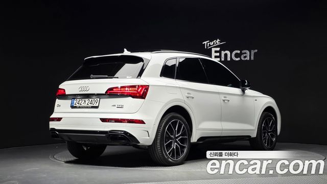 Audi Q5 2024 — photo 2