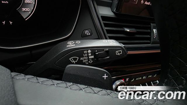 Audi Q5 2024 — photo 30