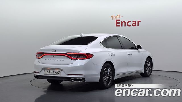 Hyundai Grandeur 2017 — photo 2