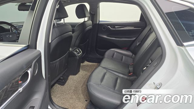 Hyundai Grandeur 2017 — photo 17