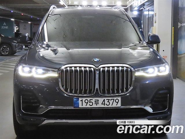BMW X7 2021 — photo 3