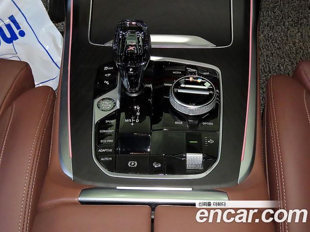 BMW X7 2021 — photo 9