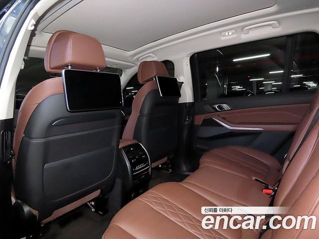 BMW X7 2021 — photo 12