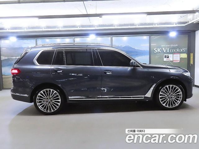 BMW X7 2021 — photo 20