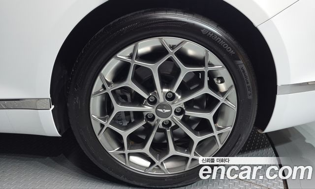 Genesis G80 2023 — photo 7