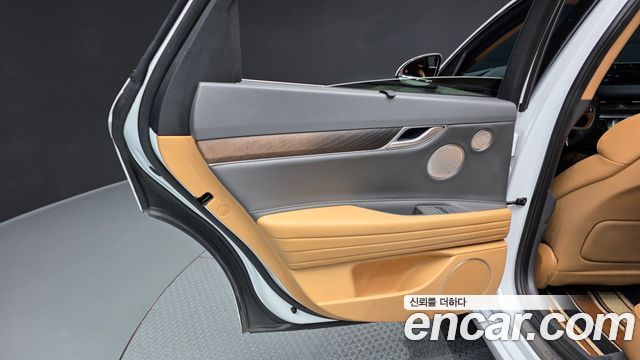Genesis G80 2023 — photo 15