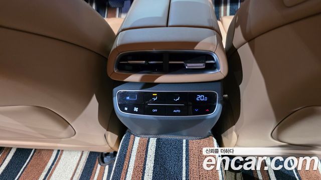 Genesis G80 2023 — photo 36