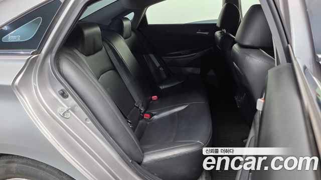 Hyundai Sonata 2014 — photo 12