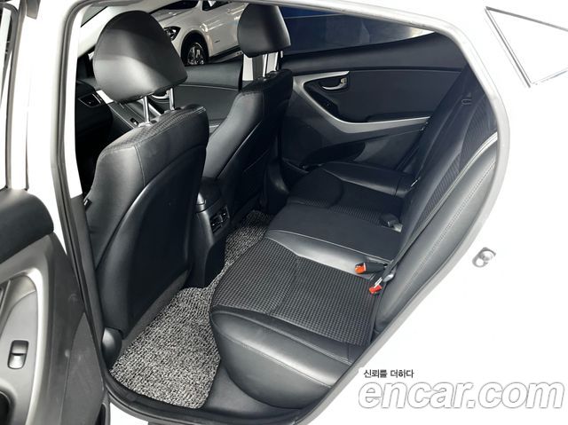 Hyundai AVANTE 2016 — photo 8