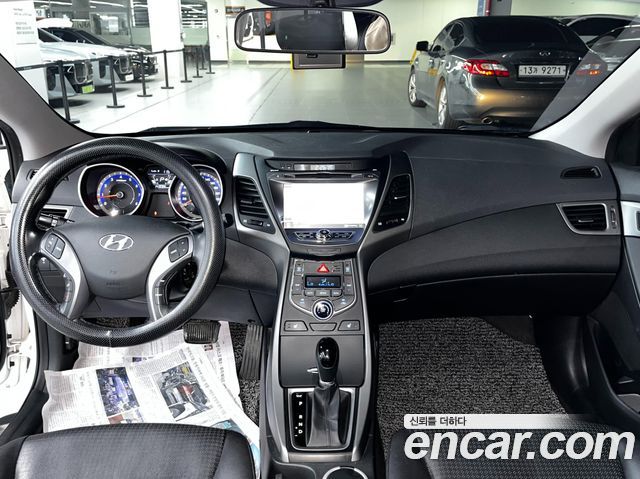 Hyundai AVANTE 2016 — photo 9