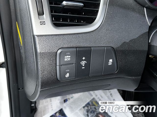 Hyundai AVANTE 2016 — photo 13