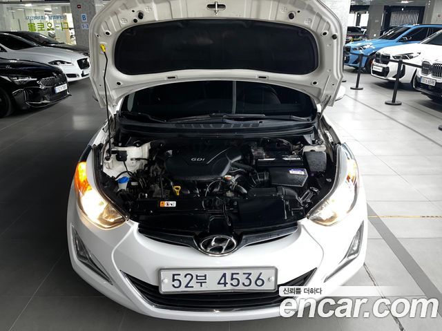 Hyundai AVANTE 2016 — photo 15
