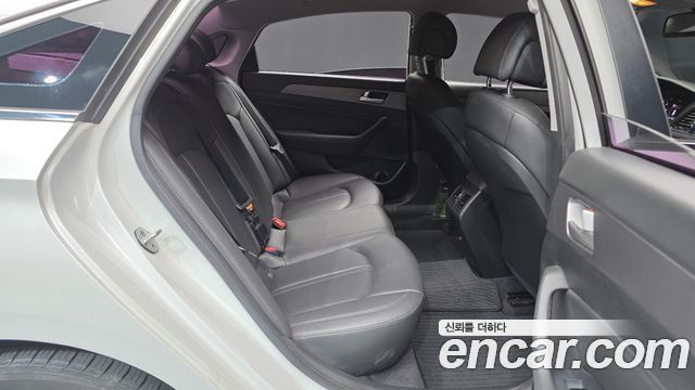 Hyundai Sonata 2016 — photo 12