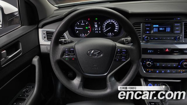 Hyundai Sonata 2016 — photo 13