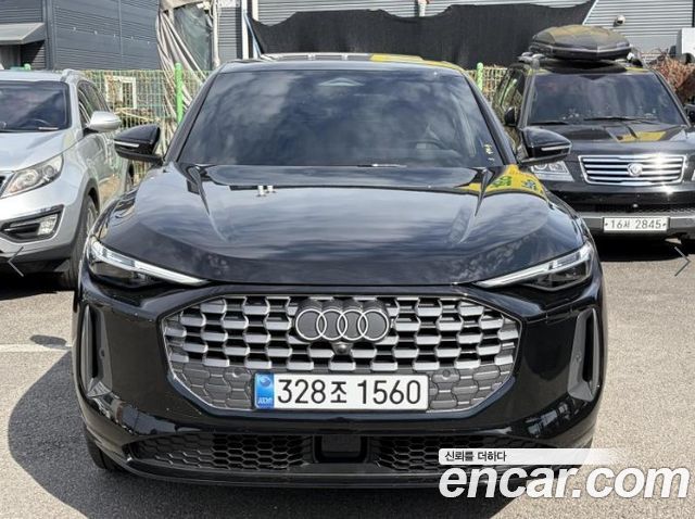 Audi Q5 2025 — photo 1