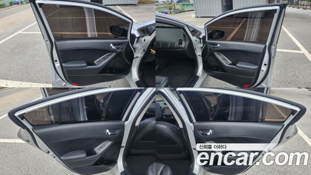 Kia K3 2015 — photo 11