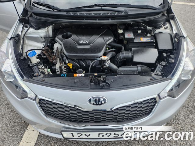 Kia K3 2015 — photo 18