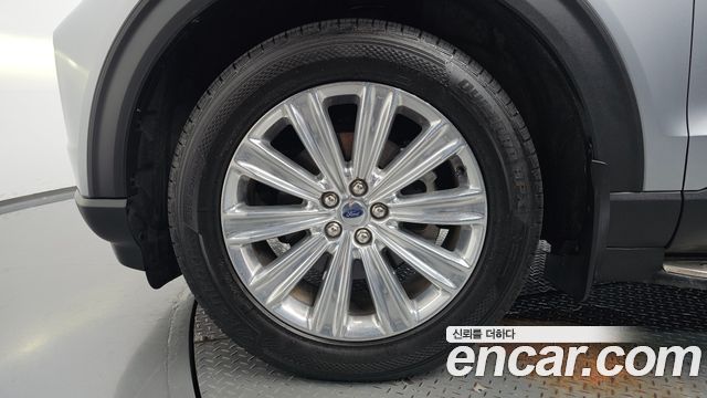 Ford Explorer 2021 — photo 5