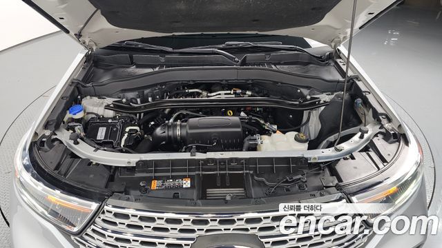 Ford Explorer 2021 — photo 6