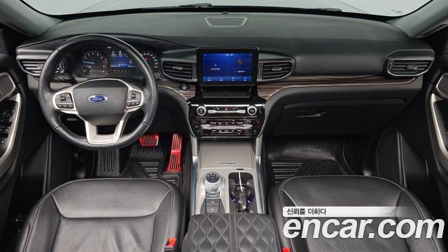Ford Explorer 2021 — photo 10