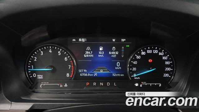 Ford Explorer 2021 — photo 11