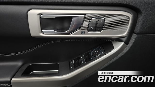 Ford Explorer 2021 — photo 27