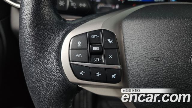 Ford Explorer 2021 — photo 28
