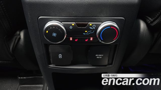 Ford Explorer 2021 — photo 32