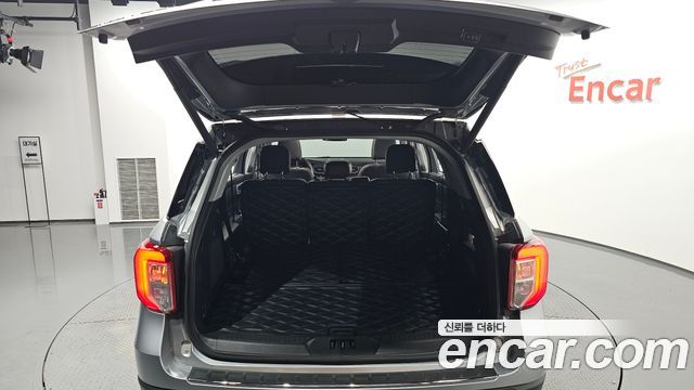 Ford Explorer 2021 — photo 34