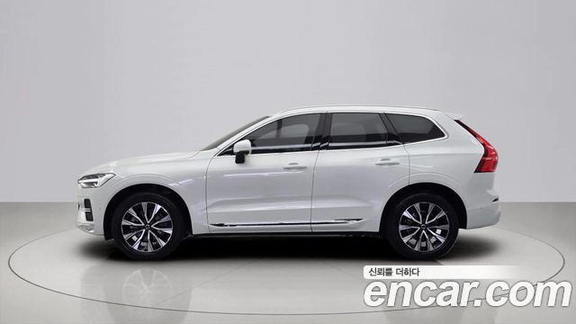 Volvo XC60 2024 — photo 2