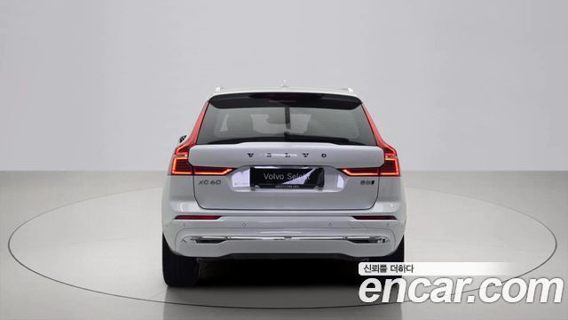 Volvo XC60 2024 — photo 4