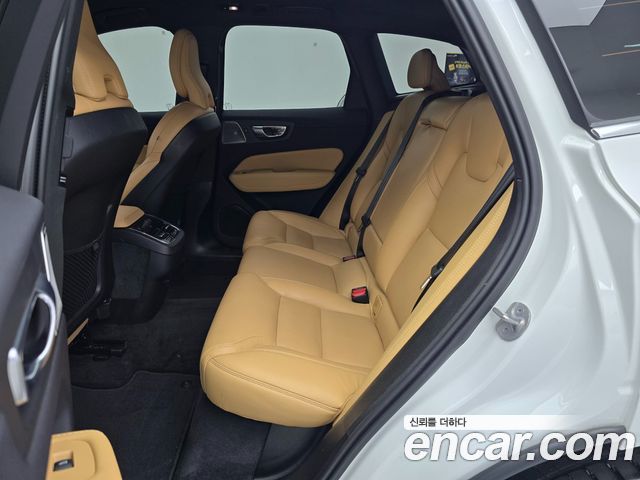 Volvo XC60 2024 — photo 12