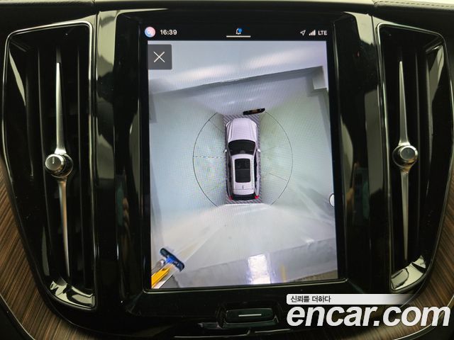 Volvo XC60 2024 — photo 18