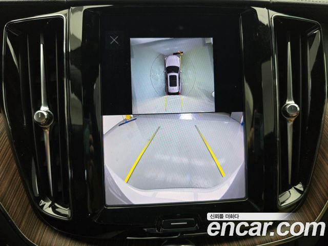Volvo XC60 2024 — photo 19