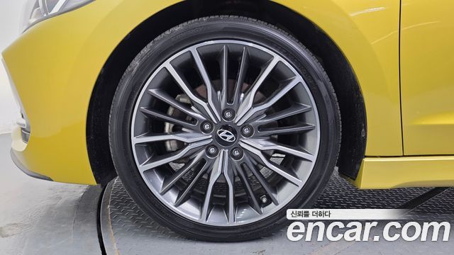 Hyundai AVANTE 2018 — photo 5