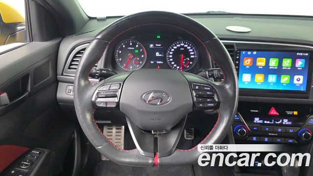 Hyundai AVANTE 2018 — photo 19