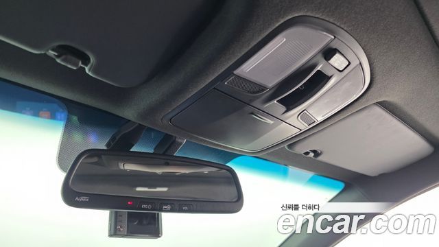 Hyundai AVANTE 2018 — photo 22