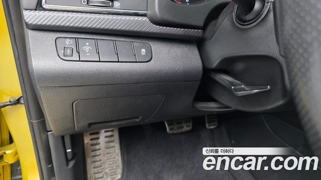 Hyundai AVANTE 2018 — photo 23