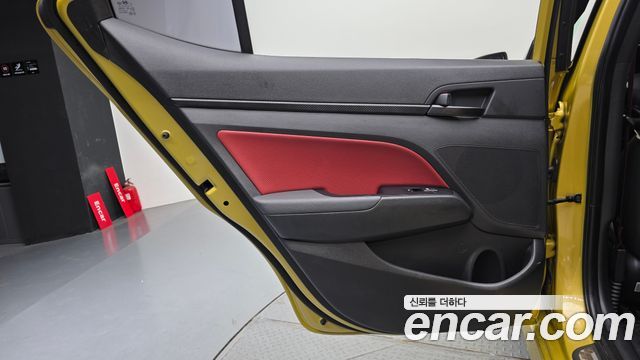 Hyundai AVANTE 2018 — photo 15