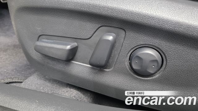 Hyundai AVANTE 2018 — photo 29