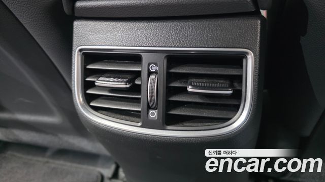 Hyundai AVANTE 2018 — photo 30