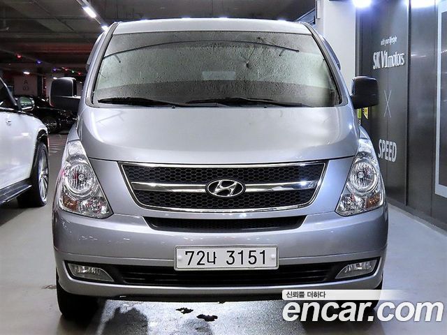 Hyundai Starex 2011 — photo 2