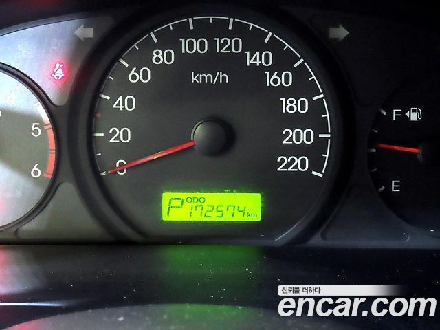 Hyundai Starex 2011 — photo 9
