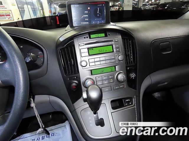 Hyundai Starex 2011 — photo 11