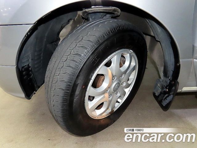 Hyundai Starex 2011 — photo 17
