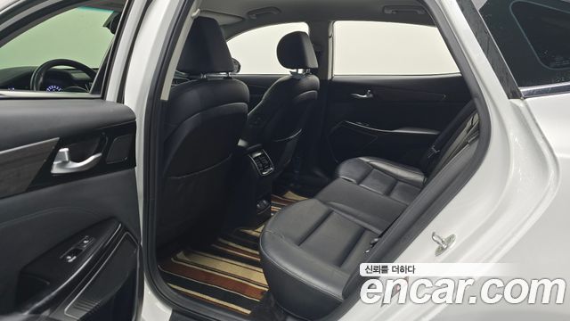 Kia K7 2020 — photo 11