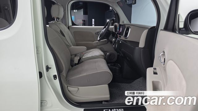 Nissan Cube 2011 — photo 11