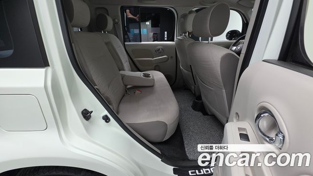 Nissan Cube 2011 — photo 12
