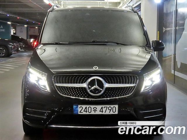 Mercedes-Benz V-Class 2021 — photo 3