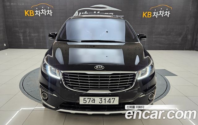 Kia Canival 2018 — photo 1